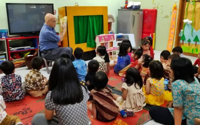 Punya Banyak Manfaat, Siswa Kelas KB Sekolah Hati Suci Rutin Mendengarkan Dongeng